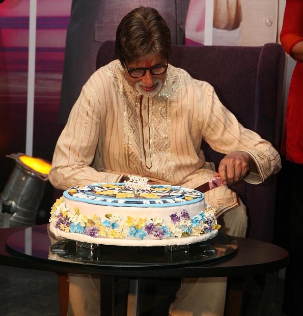 Amitabh Bachchan to connect with fans on his 72nd birthday